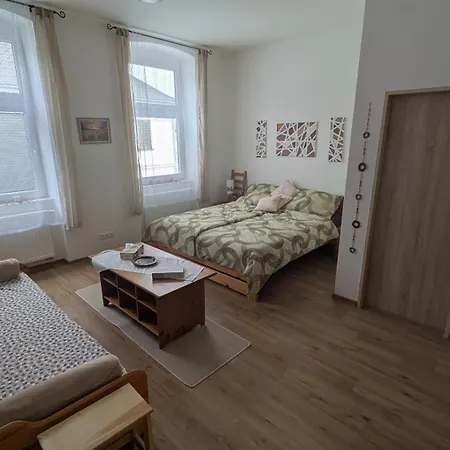 ベッド・アンド・ブレックファスト Fruehstueckspension Alte Volksschule Heinrichs Bei Weitra Heinreichs bei Weitra