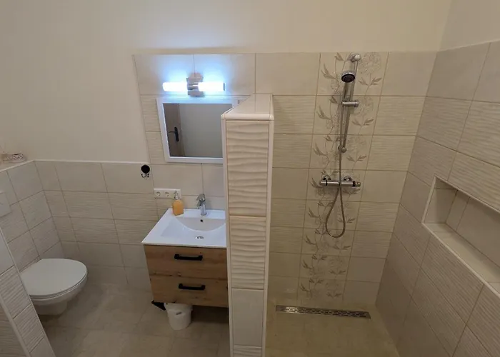 ベッド・アンド・ブレックファスト Fruehstueckspension Alte Volksschule Heinrichs Bei Weitra